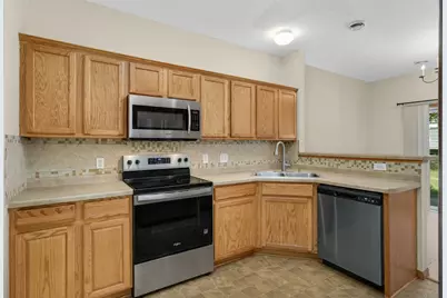 6869 Folkestone Road #614, Apple Valley, MN 55124 - Photo 4