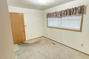 314 N Maple St, Ellsworth, MN 56129 - Photo 12