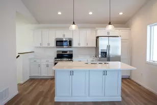 2932 74th Avenue S, Fargo, ND 58104 - Photo 2