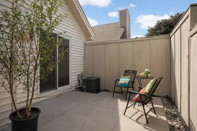 1390 Granada Trail N, Oakdale, MN 55128 - Photo 22