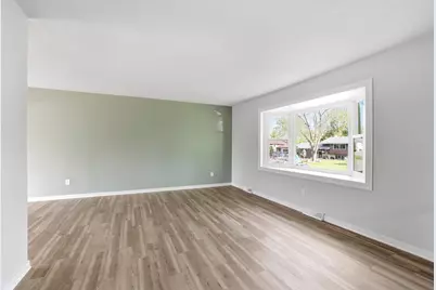 8016 81st Avenue N, Brooklyn Park, MN 55445 - Photo 6