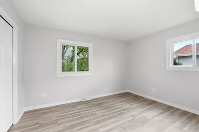 8016 81st Avenue N, Brooklyn Park, MN 55445 - Photo 12