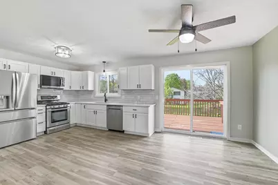 8016 81st Avenue N, Brooklyn Park, MN 55445 - Photo 2