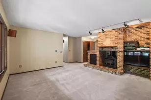 5737 N Highlands Ct, Lake Elmo, MN 55042 - Photo 8