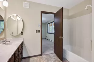 5737 N Highlands Ct, Lake Elmo, MN 55042 - Photo 28