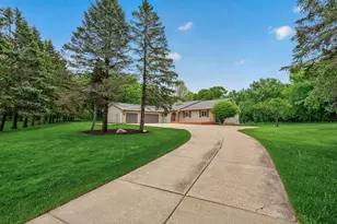 5737 N Highlands Ct, Lake Elmo, MN 55042 - Photo 1