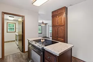 5737 N Highlands Ct, Lake Elmo, MN 55042 - Photo 14