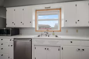 704 Washington Ave, Fairmont, MN 56031 - Photo 8