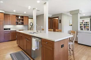 7109 Heatherton Trail, Edina, MN 55435 - Photo 18