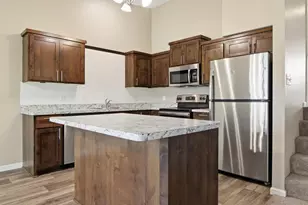 39571 Oak Park Trail, North Branch, MN 55056 - Photo 4