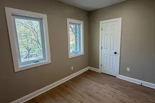 892 4th St E, Saint Paul, MN 55106 - Photo 18