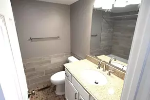 892 4th St E, Saint Paul, MN 55106 - Photo 4