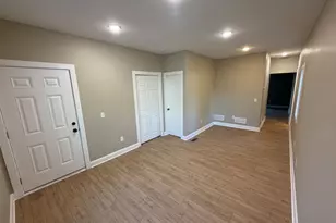 892 4th St E, Saint Paul, MN 55106 - Photo 6
