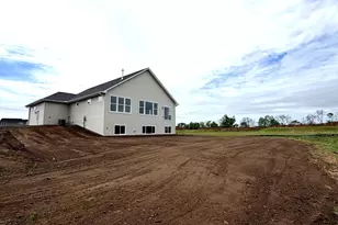 1575 Applegate Rd, New Richmond, WI 54017 - Photo 2