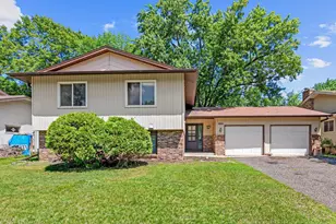 6748 81st Ave N, Brooklyn Park, MN 55445 - Photo 2