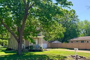 831 S 4th Ave, Albert Lea, MN 56007 - Photo 2