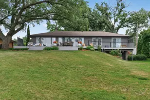 7805 Gloria Cir, Mounds View, MN 55112 - Photo 10