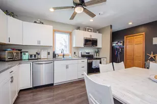 906 14th St N, Moorhead, MN 56560 - Photo 6