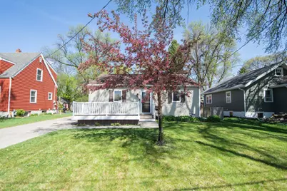 906 14th Street N, Moorhead, MN 56560 - Photo 2