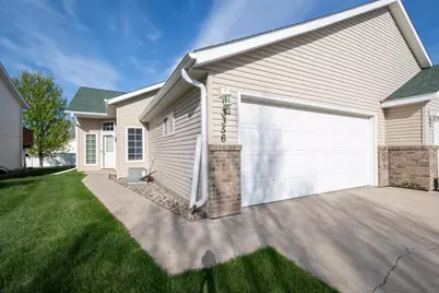 3356 38th Street S, Moorhead, MN 56560 - Photo 2