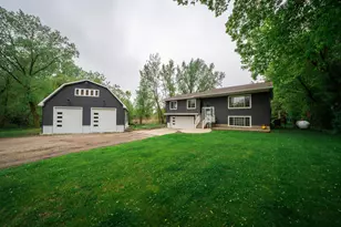 2590 Horizon Hills Rd, Willmar, MN 56201 - Photo 2