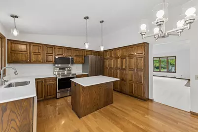 9526 Woodbridge Road, Bloomington, MN 55438 - Photo 14