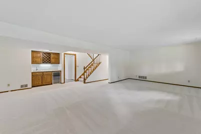9526 Woodbridge Road, Bloomington, MN 55438 - Photo 28