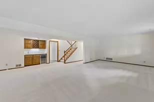 9526 Woodbridge Rd, Bloomington, MN 55438 - Photo 28