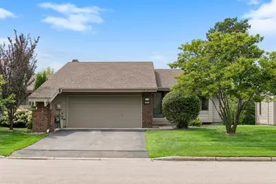 9526 Woodbridge Road, Bloomington, MN 55438 - Photo 2