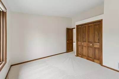 9526 Woodbridge Road, Bloomington, MN 55438 - Photo 18