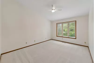 9526 Woodbridge Road, Bloomington, MN 55438 - Photo 20