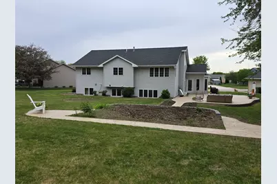 885 Briarwood Drive, Worthington, MN 56187 - Photo 32