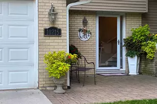 10215 39th Ave N, Plymouth, MN 55441 - Photo 2