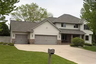 1511 3rd St NE, Willmar, MN 56201 - Photo 2