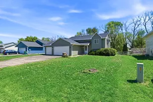 125 Gloria Ave, Green Isle, MN 55338 - Photo 2