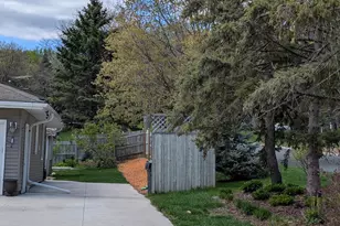 15200 Lead St, Burnsville, MN 55306 - Photo 24