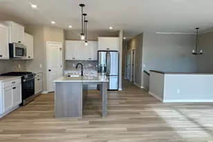 20045 Glarus Ln, Lakeville, MN 55044 - Photo 16