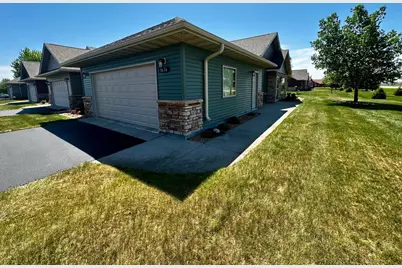 1636 Thunderbird Road #11, Marshall, MN 56258 - Photo 4