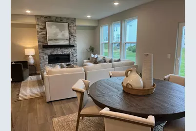 10398 McGregor Boulevard, Woodbury, MN 55129 - Photo 4