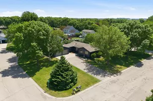 817 24th Ave SW, Willmar, MN 56201 - Photo 6