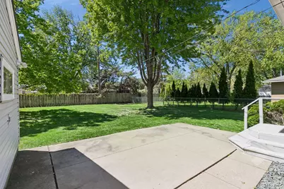 8230 Clinton Avenue S, Bloomington, MN 55420 - Photo 24