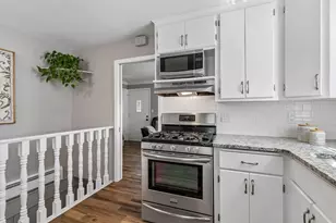 8230 Clinton Ave S, Bloomington, MN 55420 - Photo 14