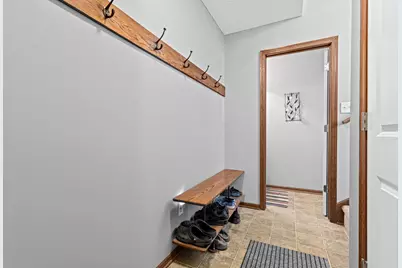 1802 Colonial Lane #1, Chanhassen, MN 55317 - Photo 22