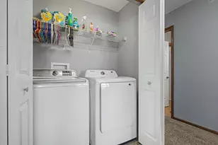 1802 Colonial Ln, Chanhassen, MN 55317 - Photo 36