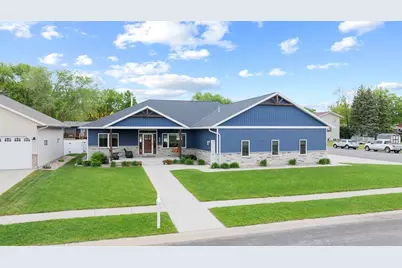 600 Elizabeth Street, Marshall, MN 56258 - Photo 1