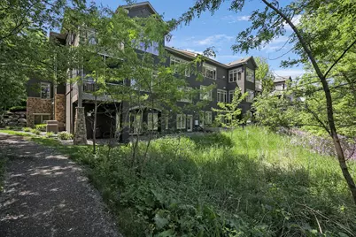 671 Willoughby Way E, Minnetonka, MN 55305 - Photo 54
