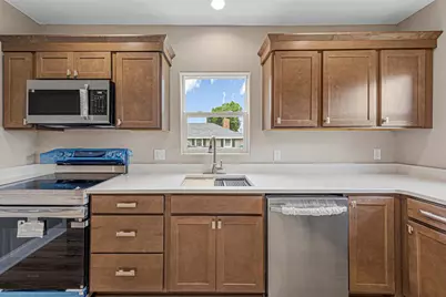515 Benzel Avenue SW, Madelia, MN 56062 - Photo 8