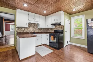 411 2nd Ave E, Shakopee, MN 55379 - Photo 6
