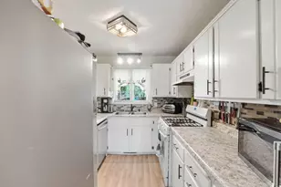 305 8th St N, Sartell, MN 56377 - Photo 8