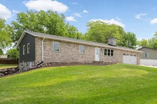 18774 Jordan Trail, Lakeville, MN 55044 - Photo 2